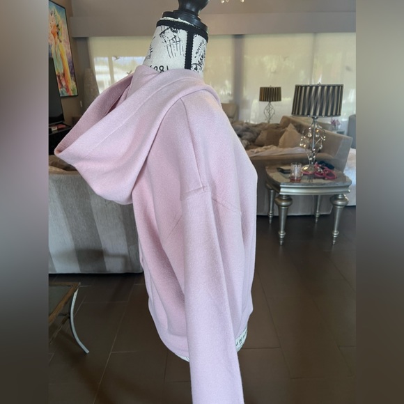 🆕 ONZIE Baby Pink M/L Crop Hoodie - Picture 11 of 17